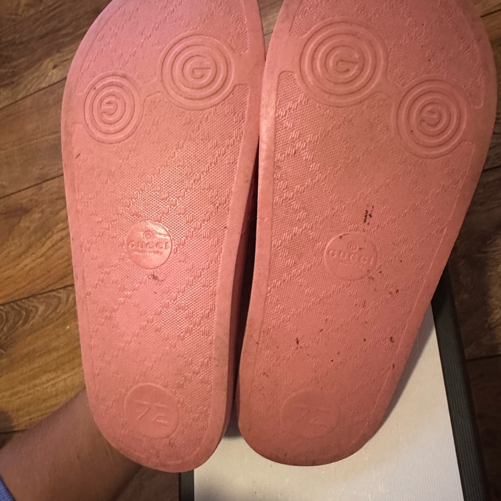 Authentic Gucci Pink Slide Sandals - Picture 4 of 5